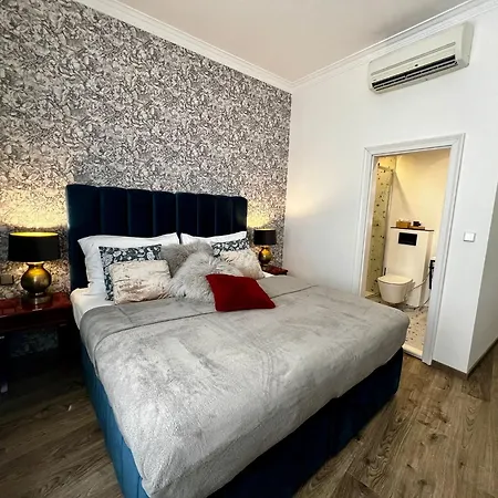 Hotell Antik 4*