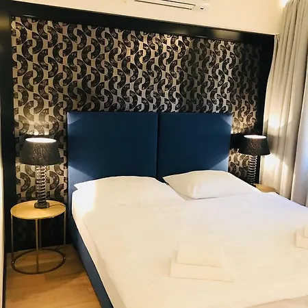 Hotell Antik 4*