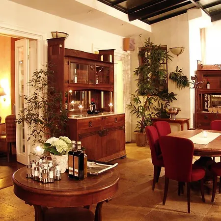 Hotel Antik