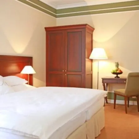 Hotel Antik 4*