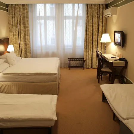 Antik Hotel 4*