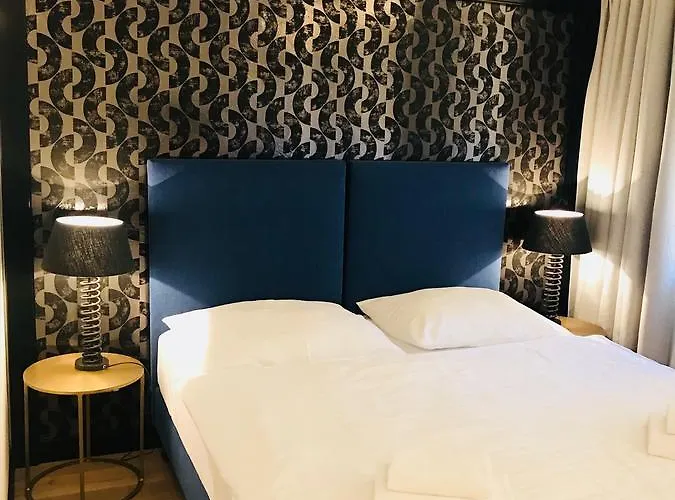 Hotell Antik 4*